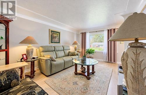 582 Grand Valley Drive, Cambridge, ON 