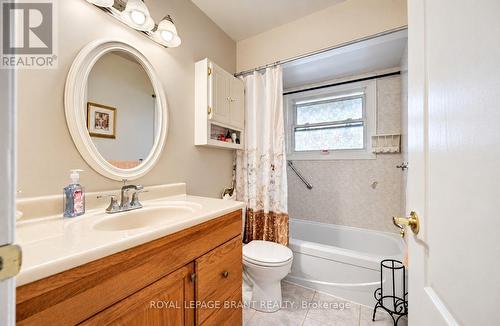 582 Grand Valley Drive, Cambridge, ON 
