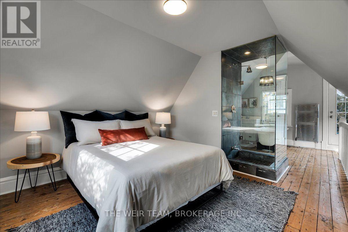 3rd floor primary suite - 1394 Queen Street E, Toronto, ON