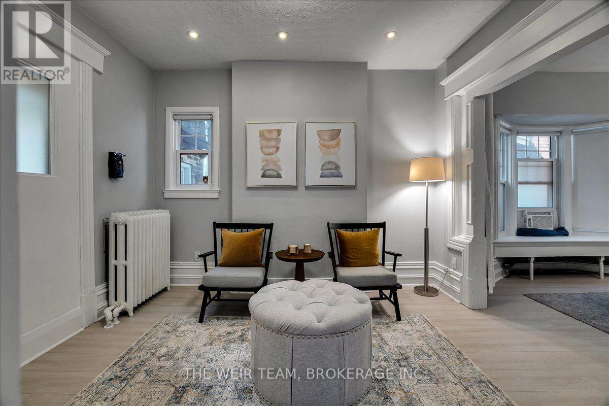 Main floor sitting room / bedroom - 1394 Queen Street E, Toronto, ON