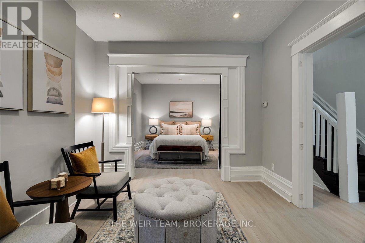 Main floor sitting room / bedroom - 1394 Queen Street E, Toronto, ON