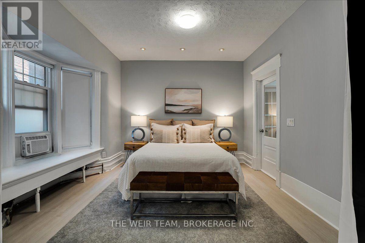 Main floor bedroom - 1394 Queen Street E, Toronto, ON