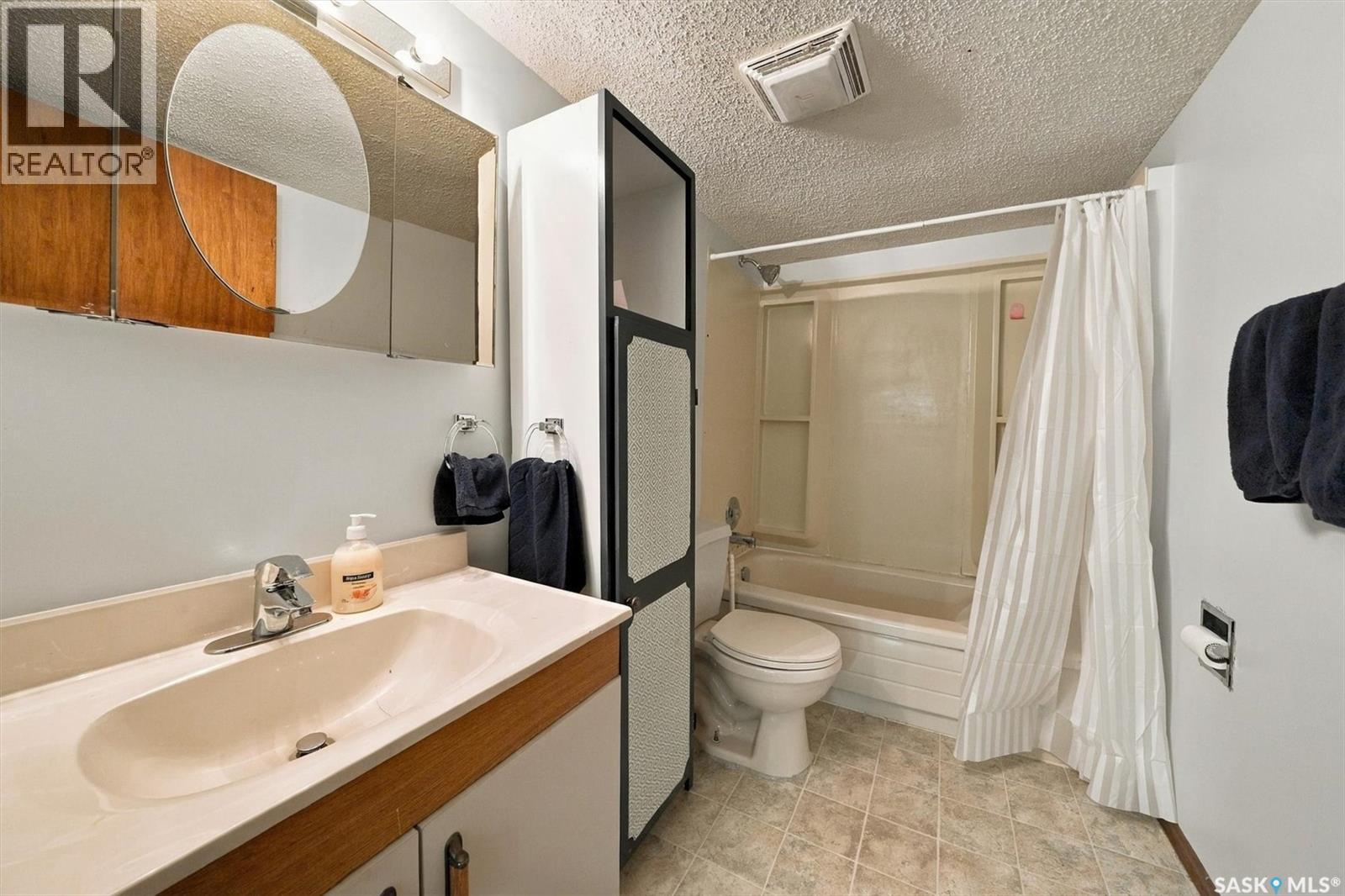 411 Nesbitt Way, Saskatoon, SK