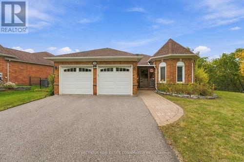 18 DEERGLEN TERRACE  Aurora, ON L4G 6Y2