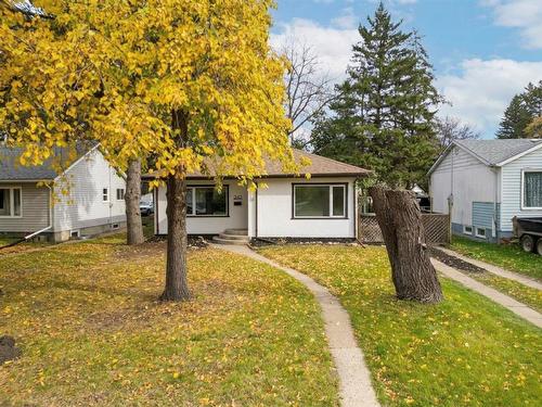 243 17th Street  Brandon, MB R7A 4Z3