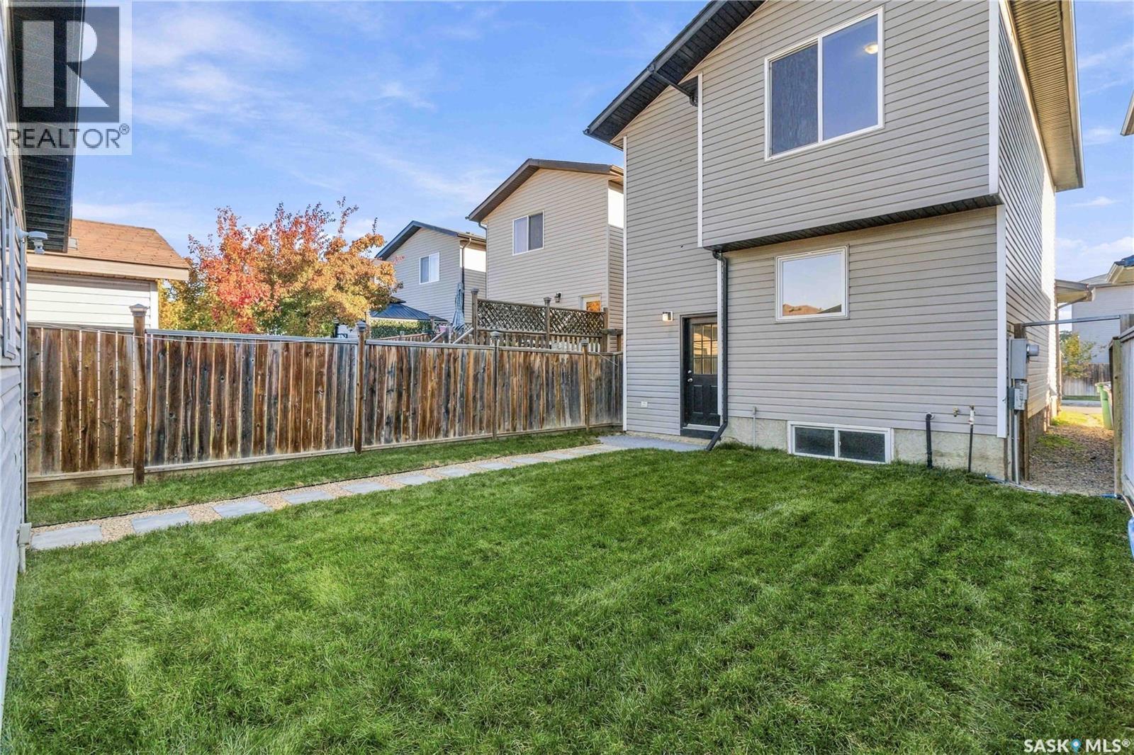 734 Lamarsh Lane, Saskatoon, SK