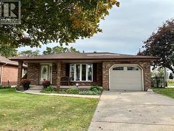 3596 HEMLOCK AVENUE Windsor, ON N8R 1Z9