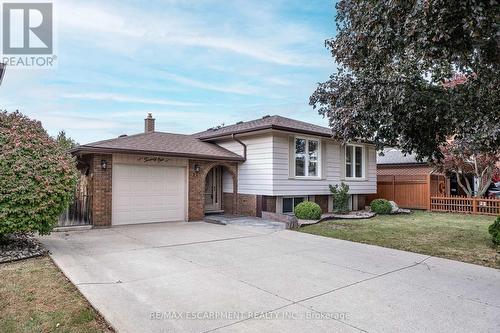 21 GREEN FOREST DRIVE  Hamilton, ON L8G 3A9