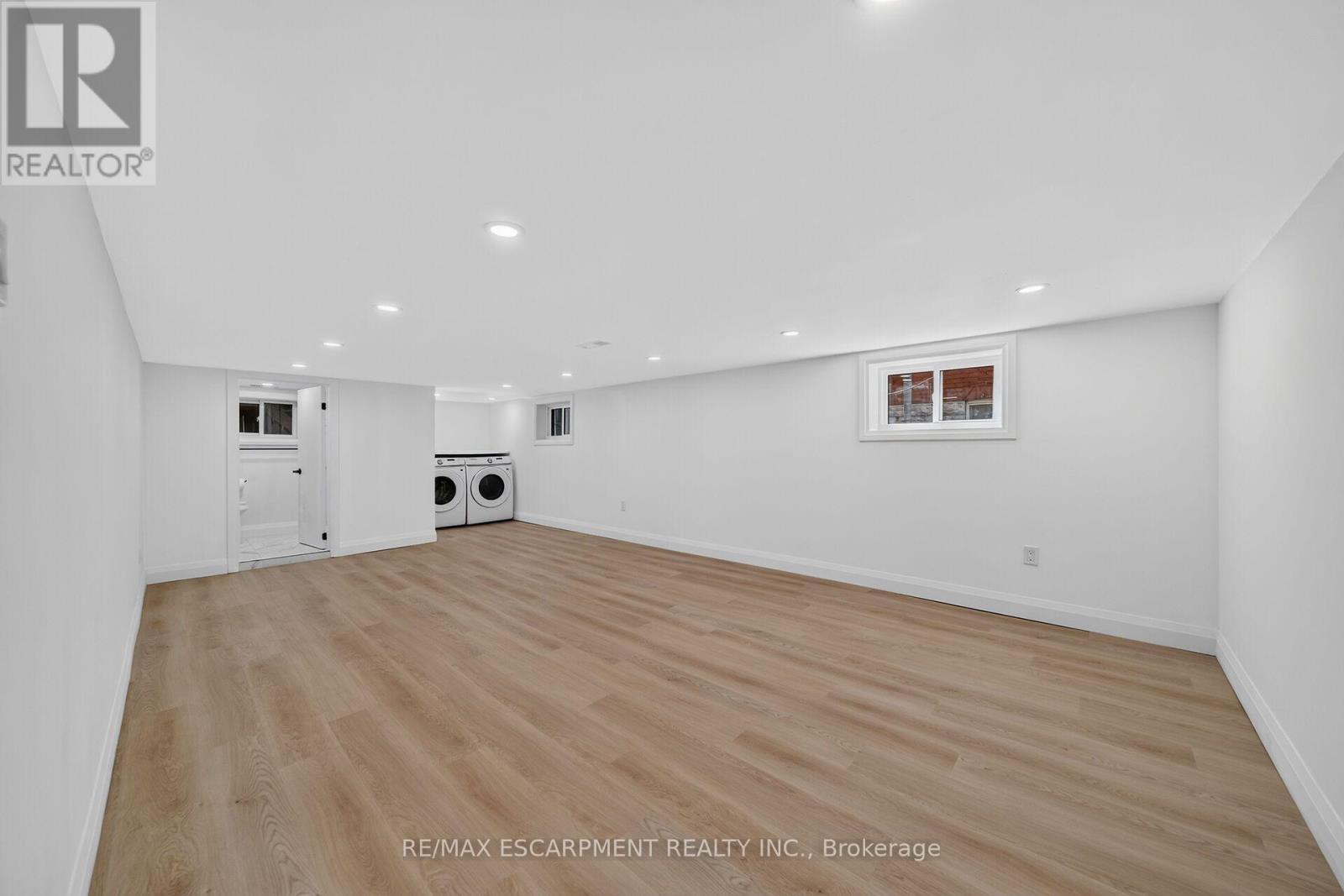229 Park Row S, Hamilton, ON