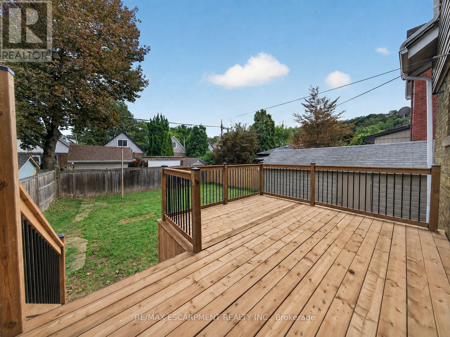 229 Park Row S, Hamilton, ON