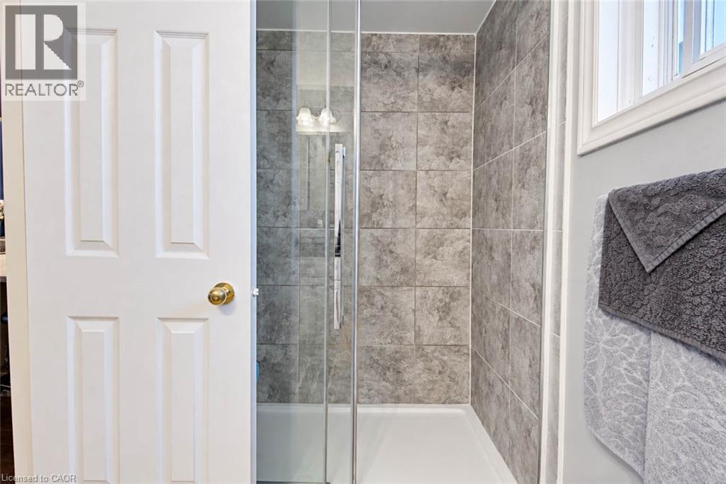 46 Robson Avenue, Cambridge, ON