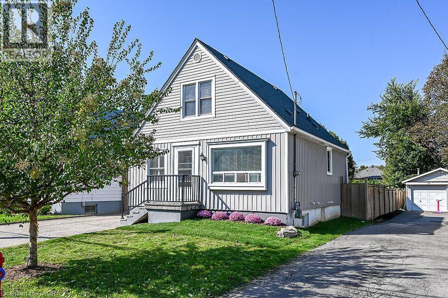 202 East 26Th Street, Hamilton, ON