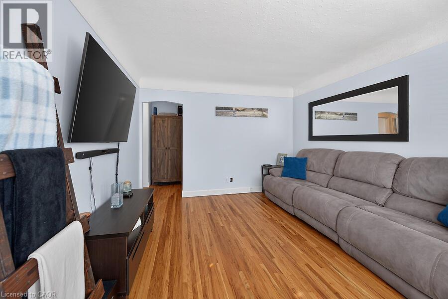 202 East 26Th Street, Hamilton, ON