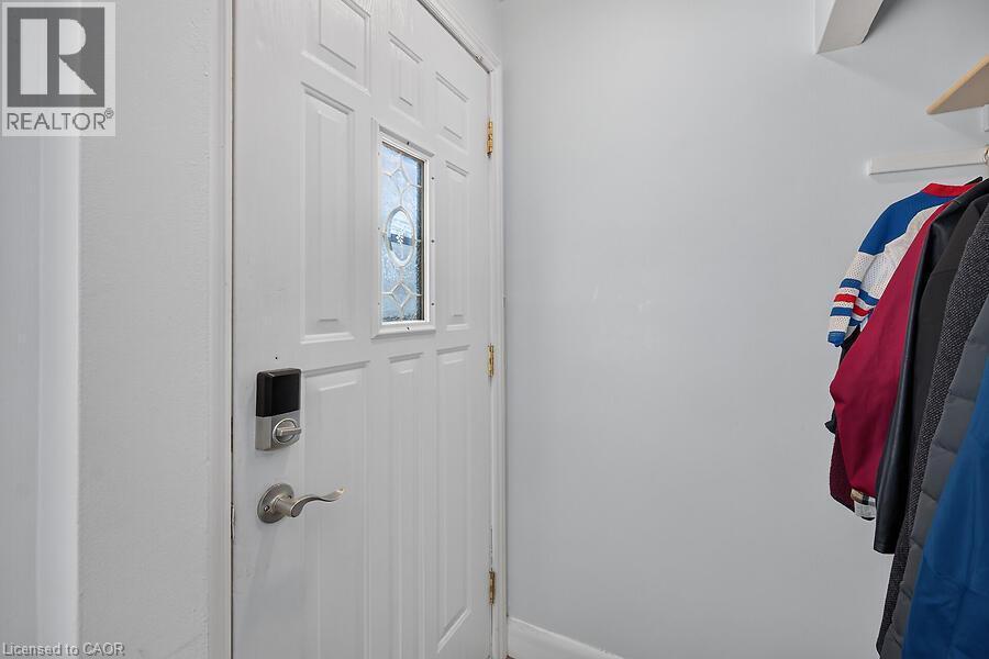 202 East 26Th Street, Hamilton, ON