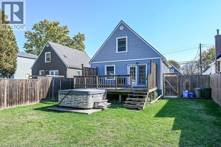 202 East 26Th Street, Hamilton, ON
