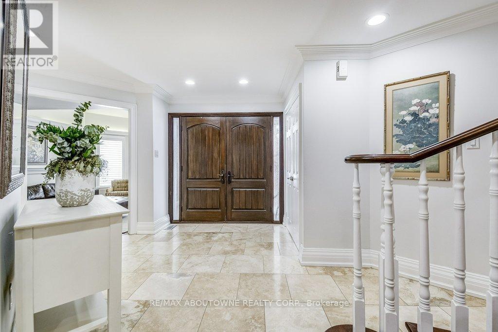 2080 Mckerlie Crescent, Burlington, ON