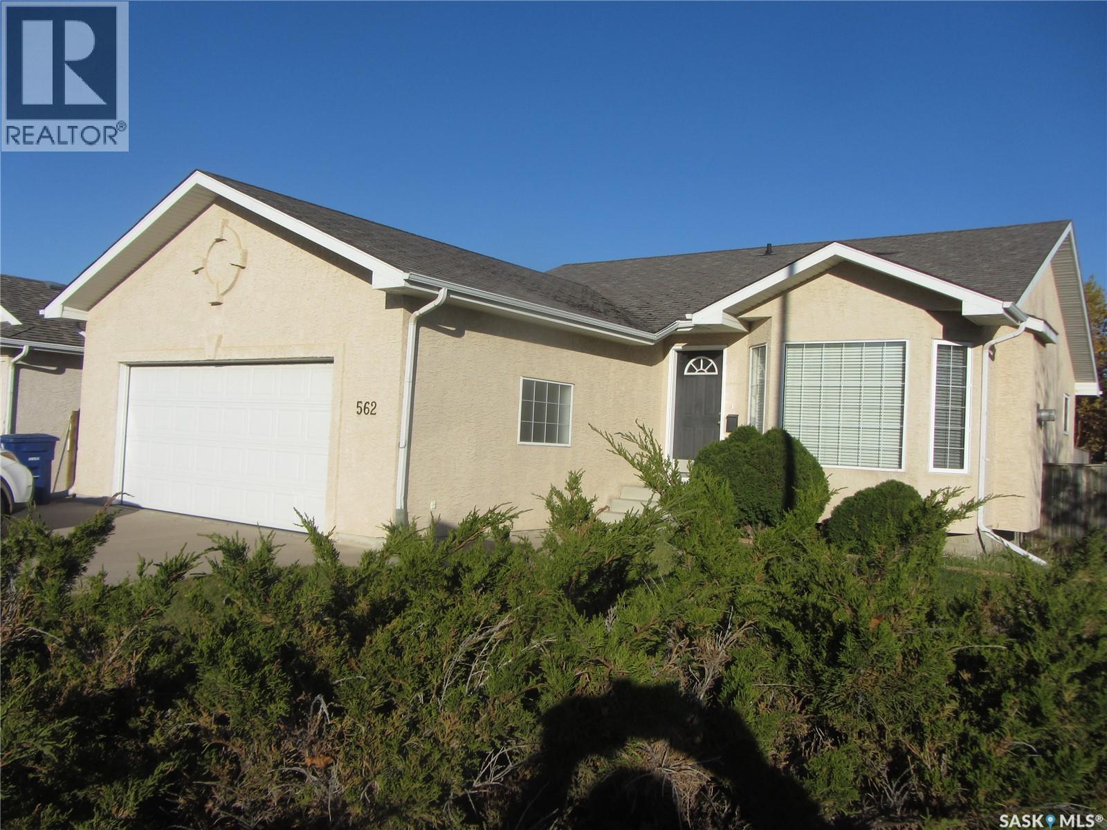 562 Blackburn Crescent, Saskatoon, SK