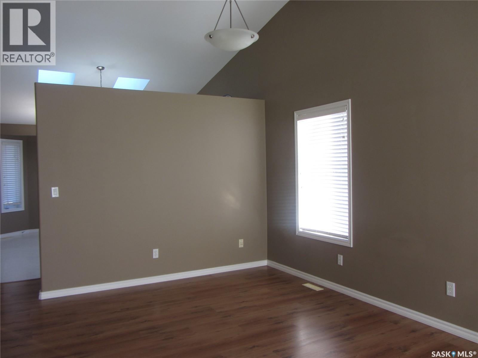 562 Blackburn Crescent, Saskatoon, SK