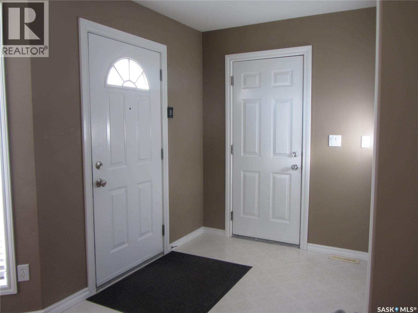 562 Blackburn Crescent, Saskatoon, SK