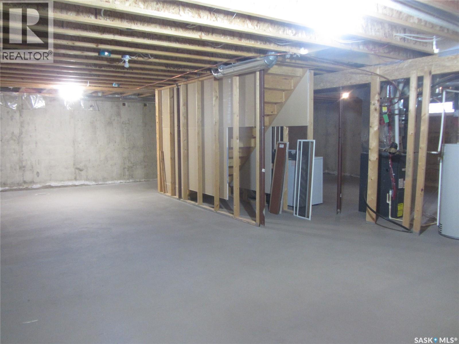 562 Blackburn Crescent, Saskatoon, SK