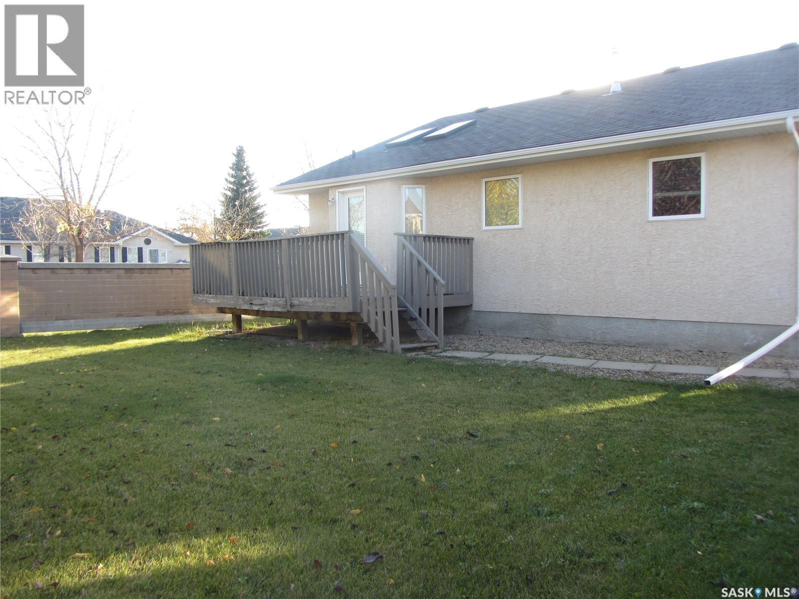 562 Blackburn Crescent, Saskatoon, SK