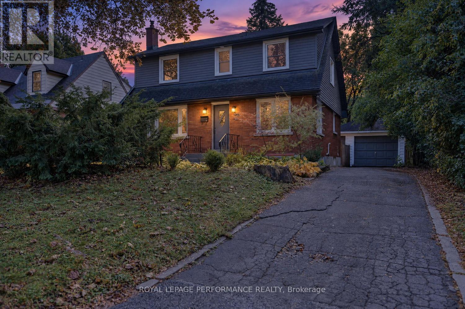 140 Begonia Avenue, Ottawa, ON
