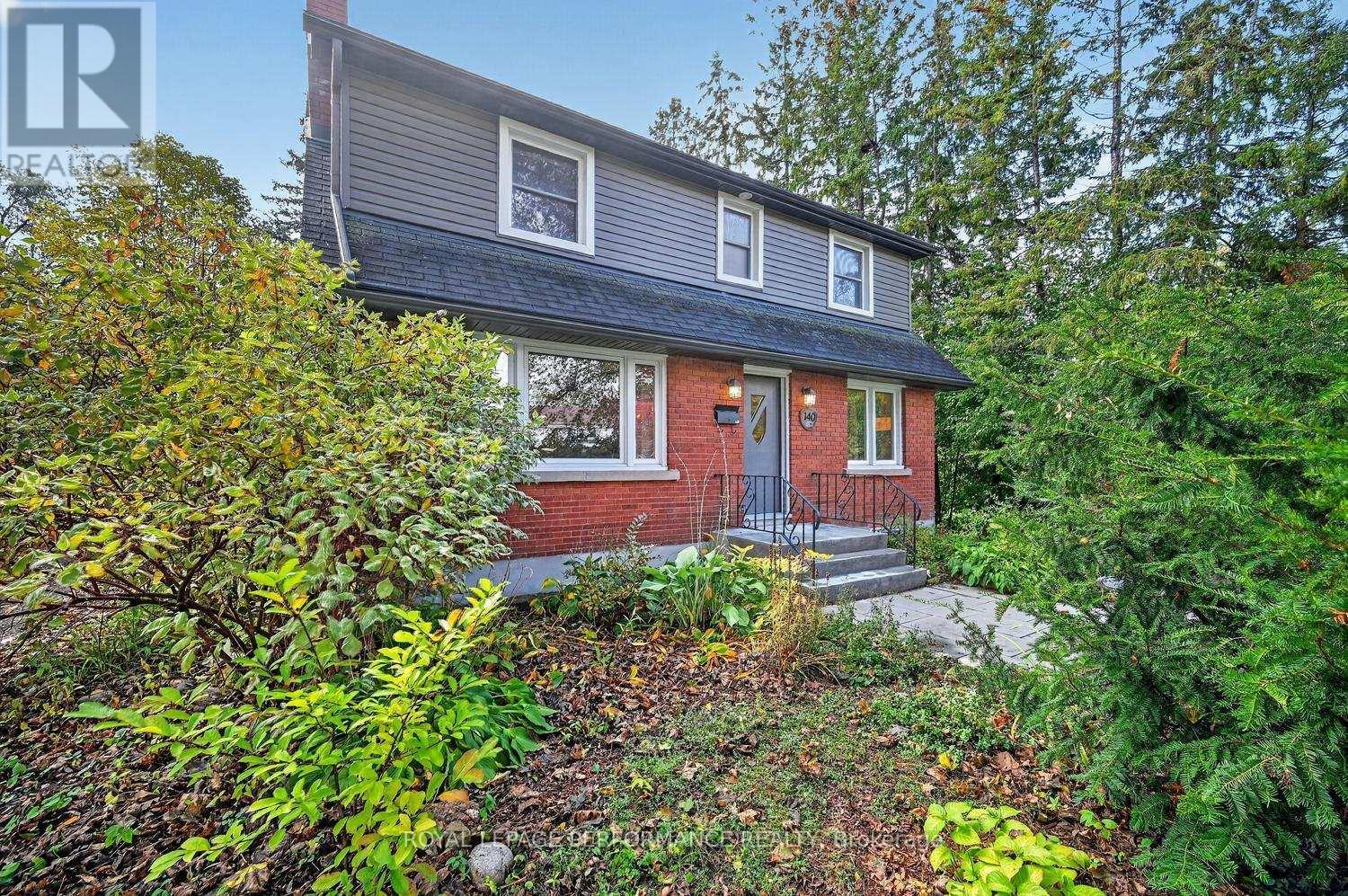 140 Begonia Avenue, Ottawa, ON