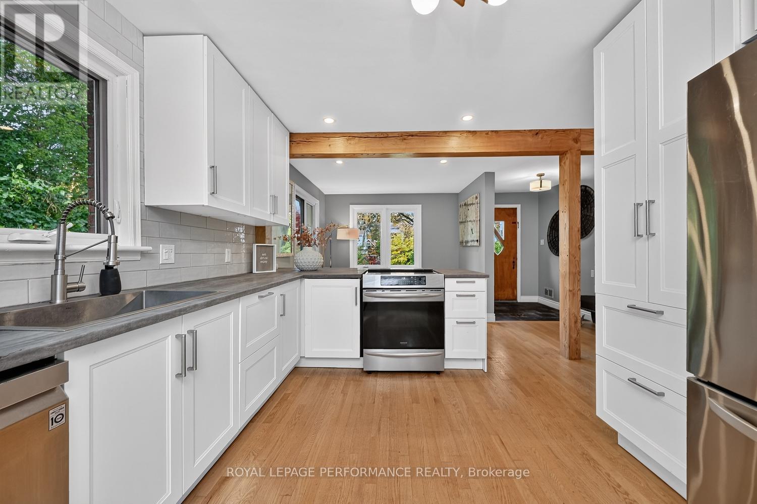 140 Begonia Avenue, Ottawa, ON