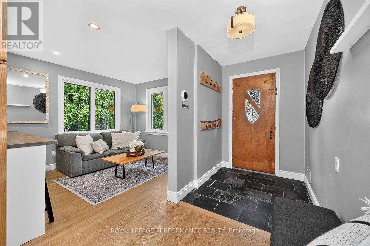 140 Begonia Avenue, Ottawa, ON
