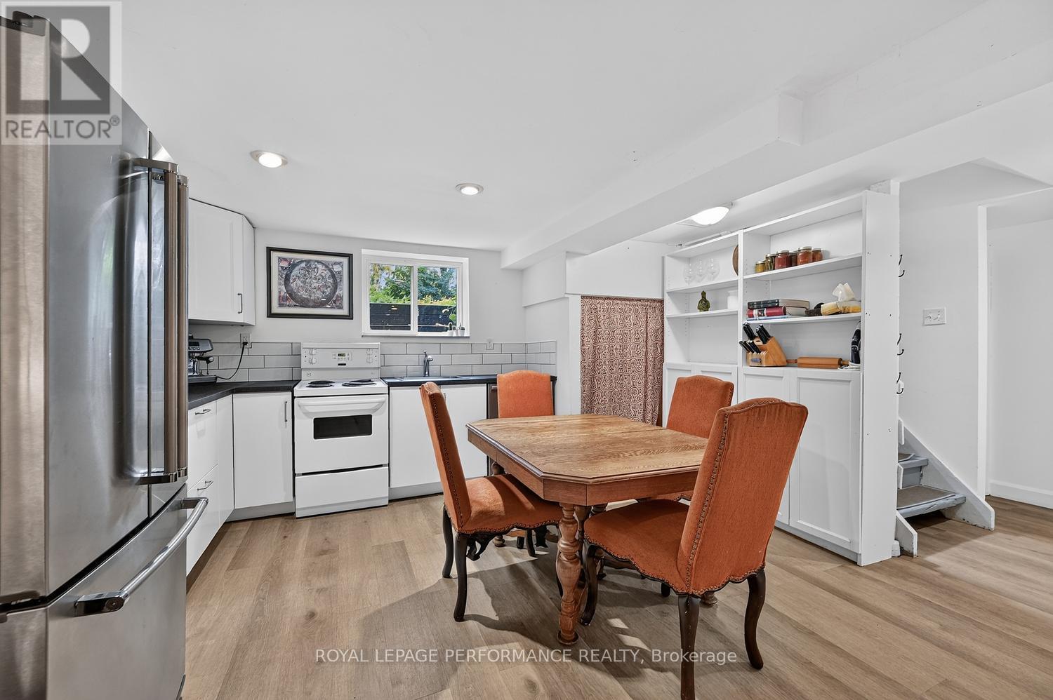 140 Begonia Avenue, Ottawa, ON