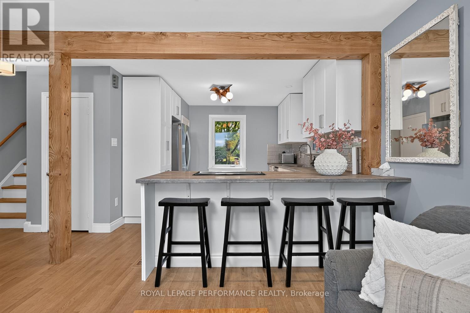 140 Begonia Avenue, Ottawa, ON