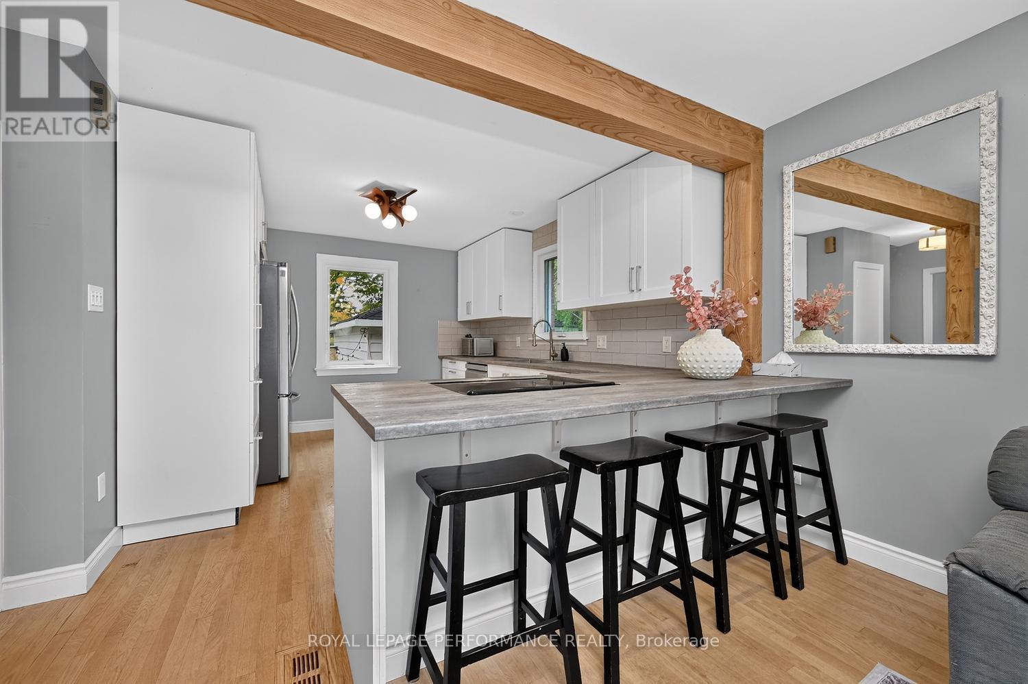 140 Begonia Avenue, Ottawa, ON
