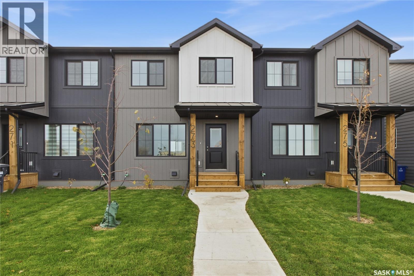 273 Mark Bend, Saskatoon, SK
