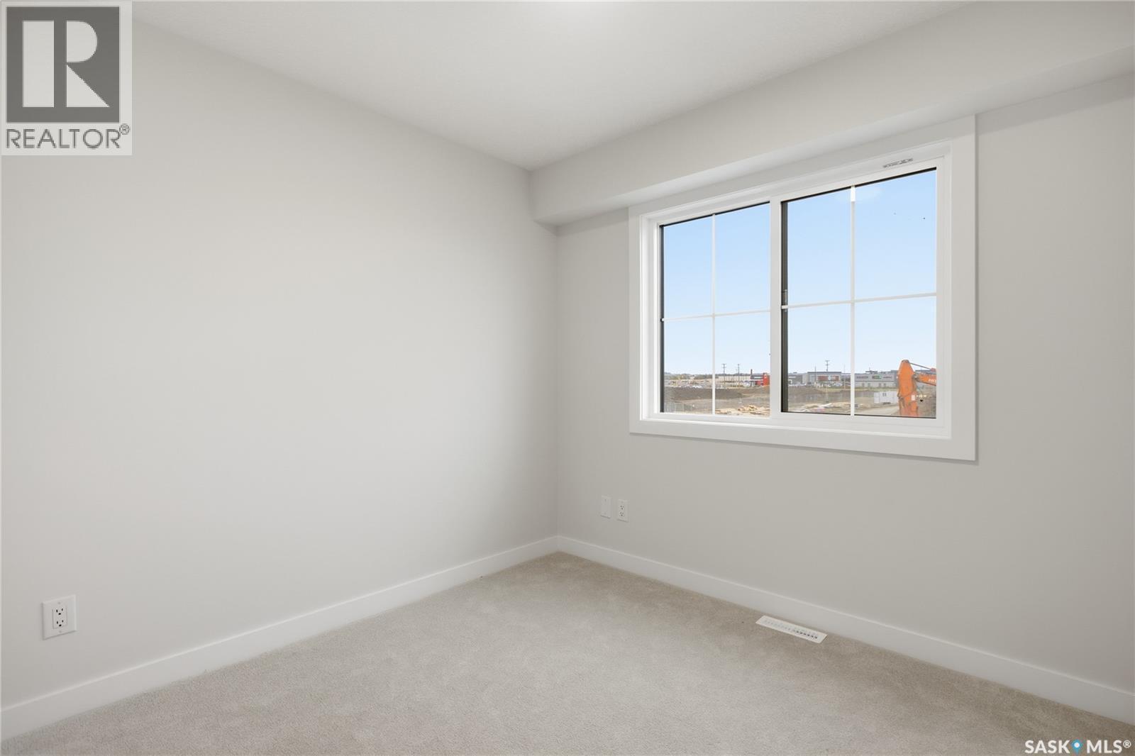 273 Mark Bend, Saskatoon, SK