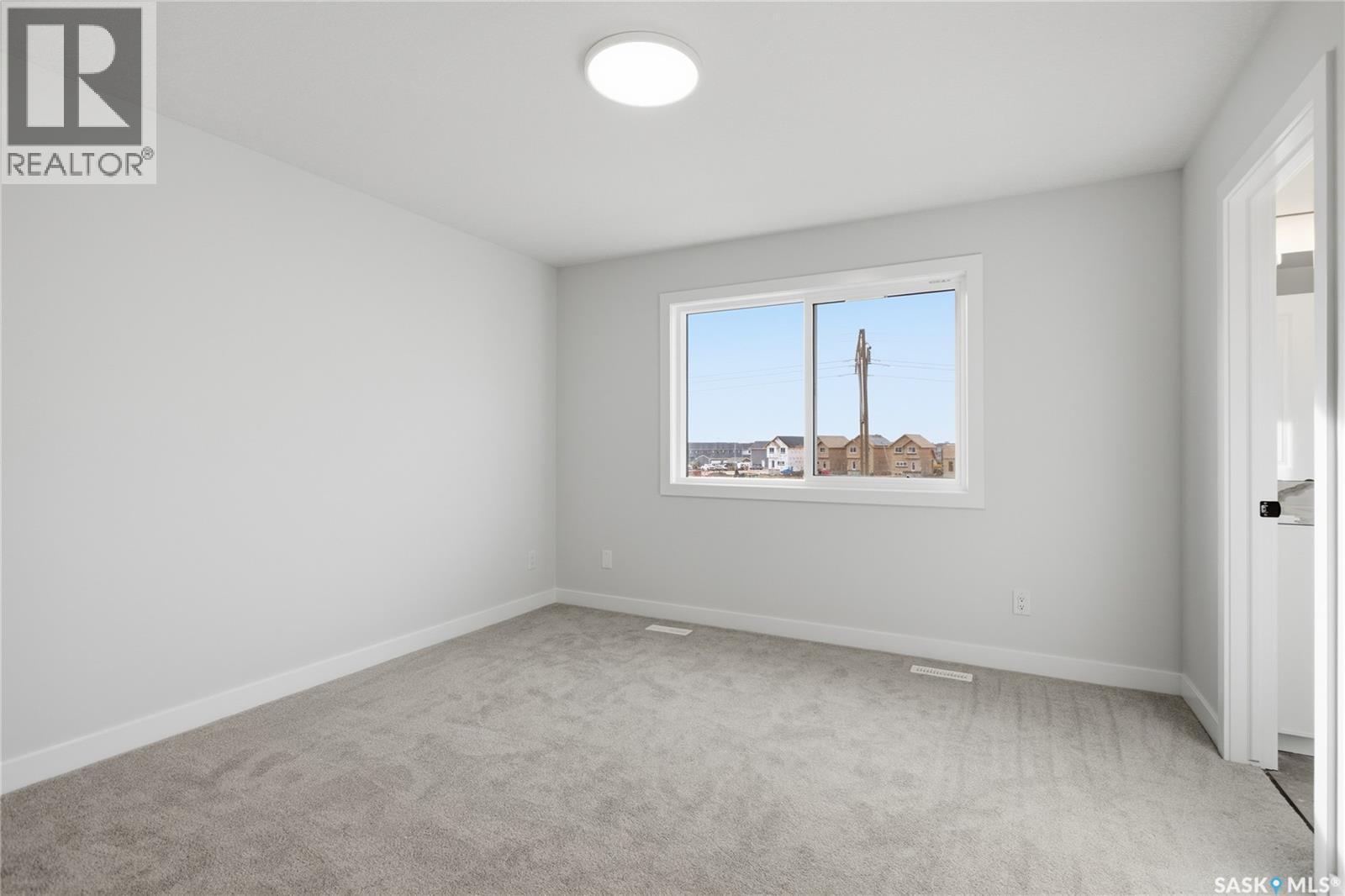 263 Mark Bend, Saskatoon, SK