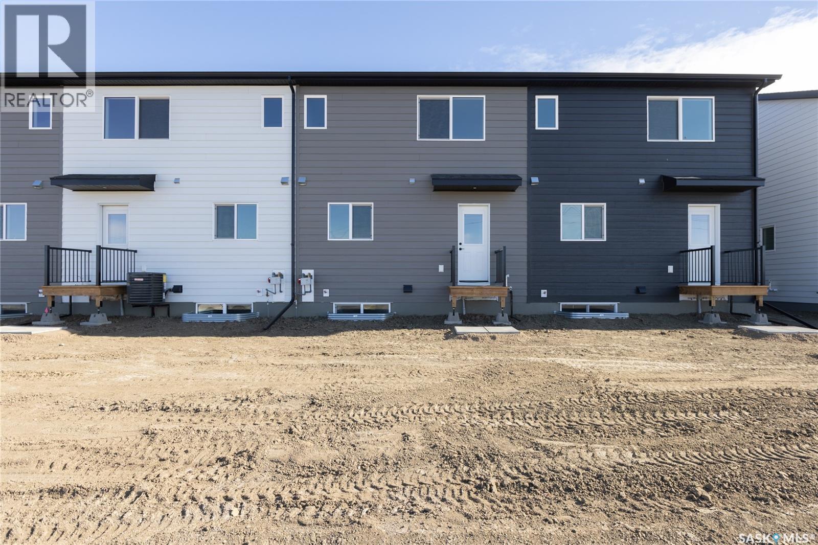 263 Mark Bend, Saskatoon, SK