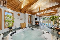 16 REDWOOD Court  Stoney Creek, ON L8G 2Y4