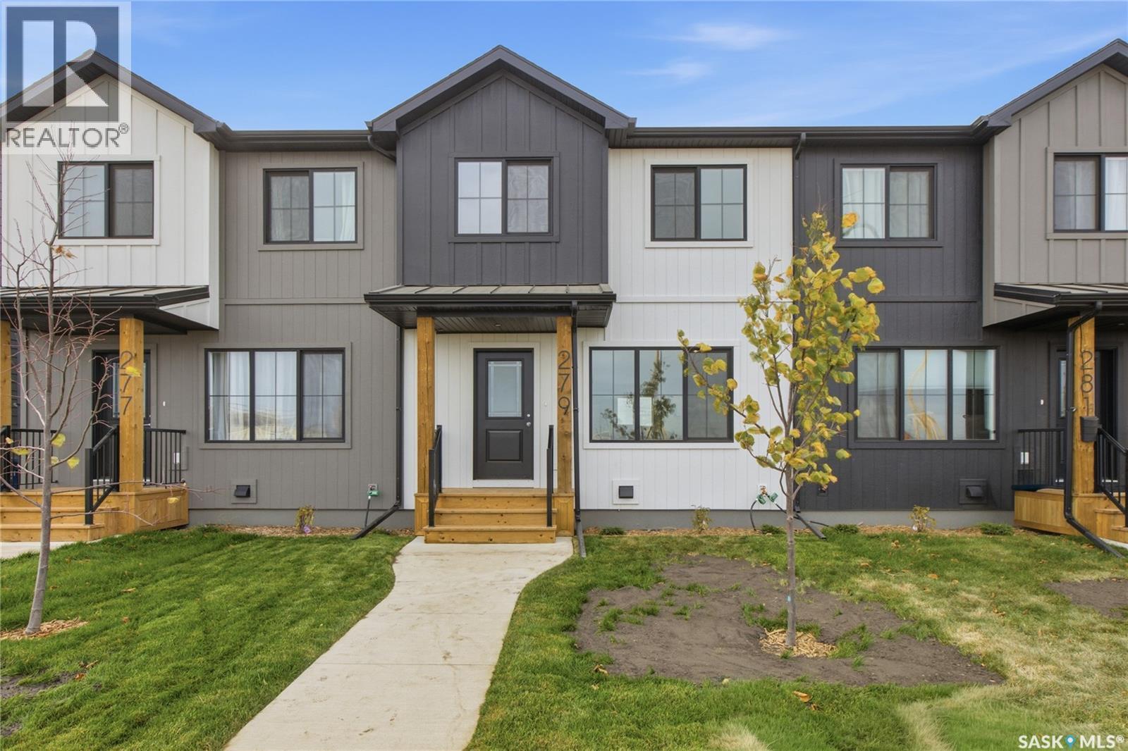 279 Mark Bend, Saskatoon, SK