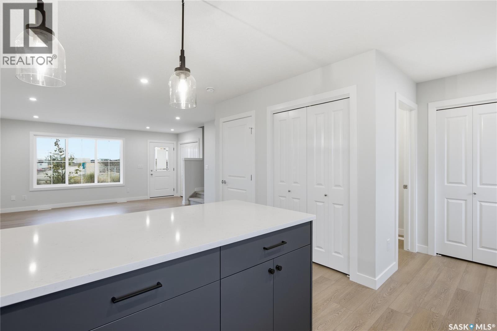 279 Mark Bend, Saskatoon, SK