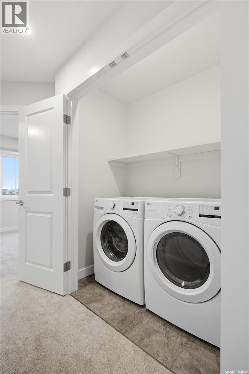 279 Mark Bend, Saskatoon, SK
