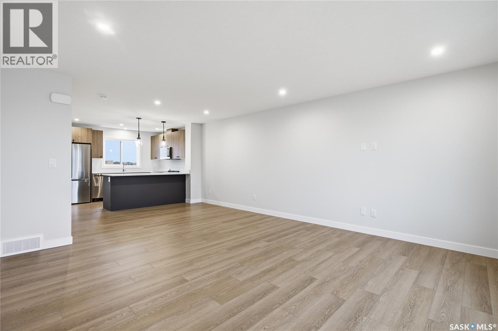 279 Mark Bend, Saskatoon, SK