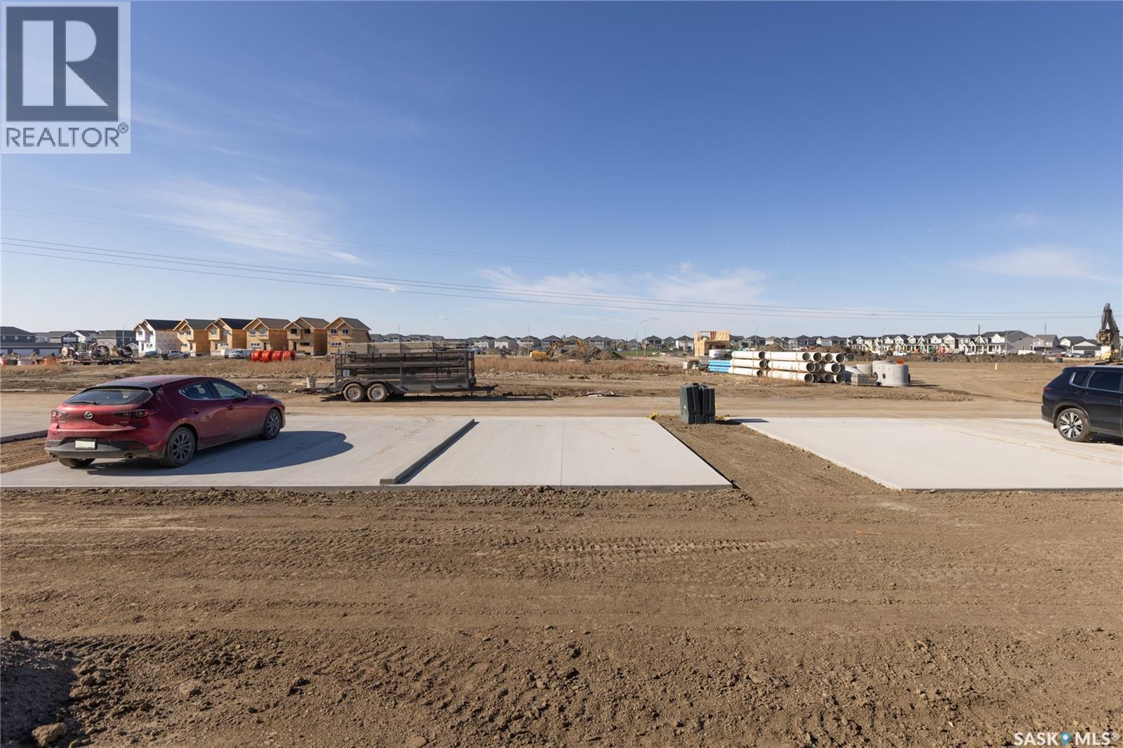 279 Mark Bend, Saskatoon, SK