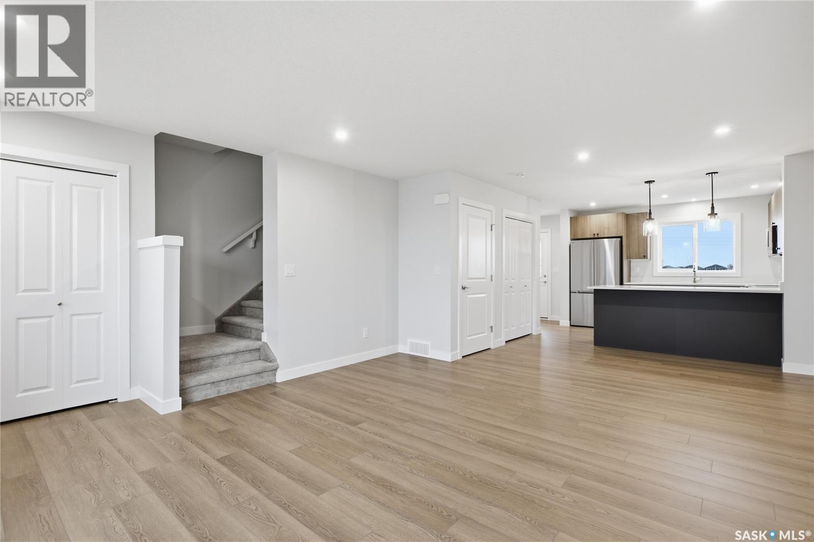 279 Mark Bend, Saskatoon, SK