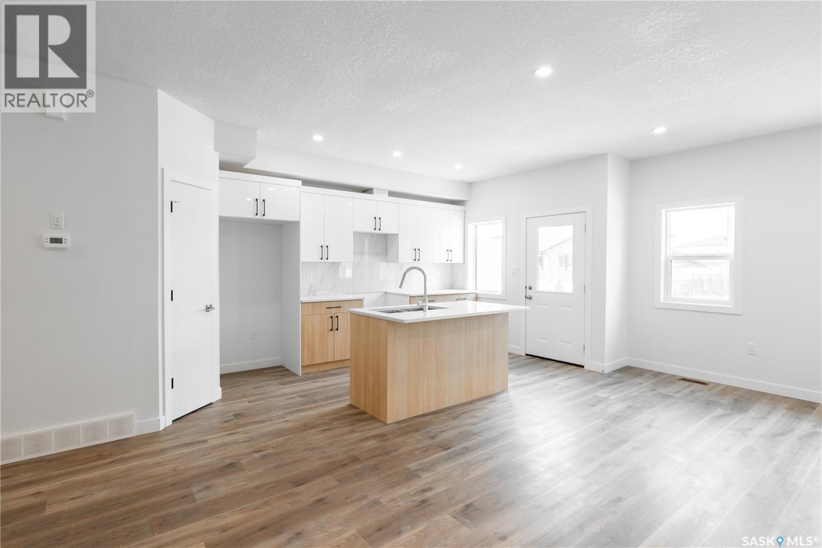 4513 Green Brooks Way E, Regina, SK
