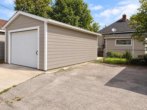 356 Larsen Ave, Winnipeg, MB 