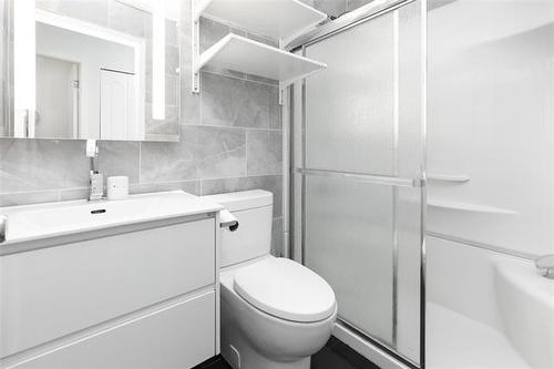 28 Blackwood Bay, Winnipeg, MB 