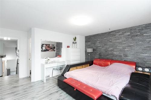 28 Blackwood Bay, Winnipeg, MB 
