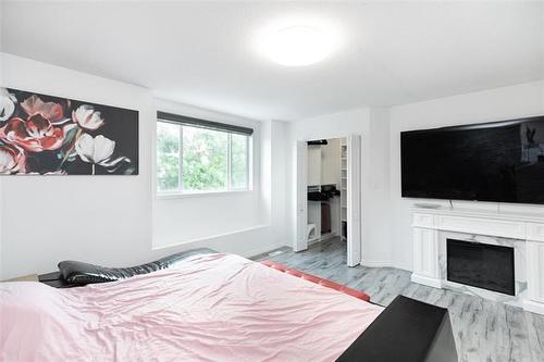 28 Blackwood Bay, Winnipeg, MB 