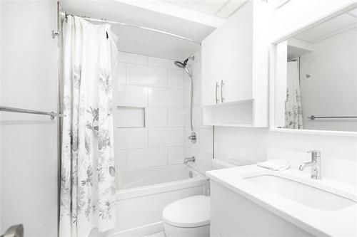 28 Blackwood Bay, Winnipeg, MB 
