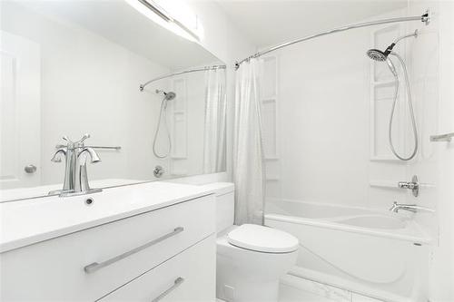 28 Blackwood Bay, Winnipeg, MB 